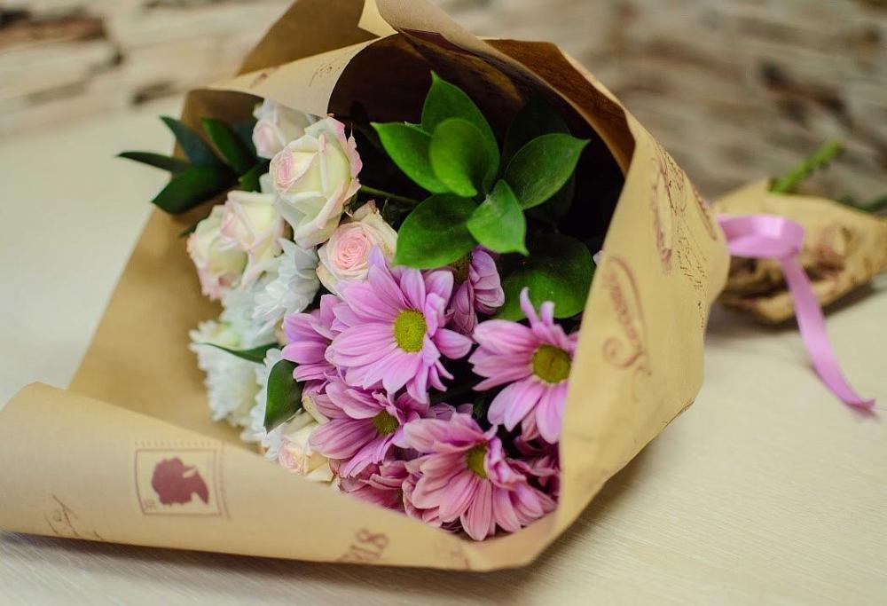 Букет цветов из: Розы и Хризантемы в Мирном