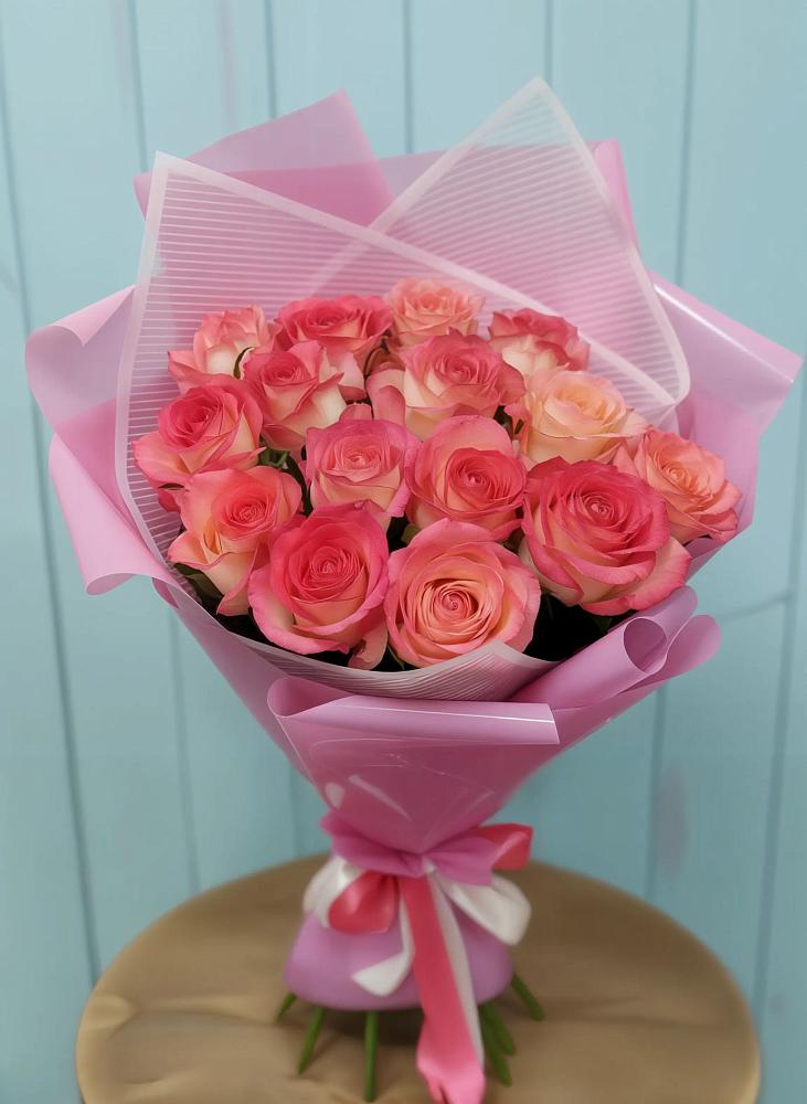 Букет 15 Розовых роз Равель в Мирном