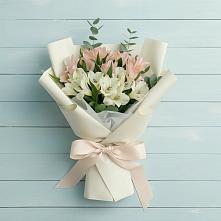 Букет цветов из:  Альстромерии в Мирном