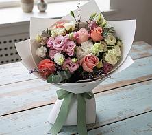 Букет цветов из:  Розы, Лизиантусы и Гвоздики в Мирном