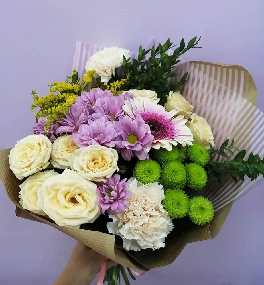 Букет цветов из: Хризантемы, Розы, Гвоздики и Герберы в Мирном