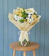 Букет цветов из:  Хризантемы и Розы в Мирном