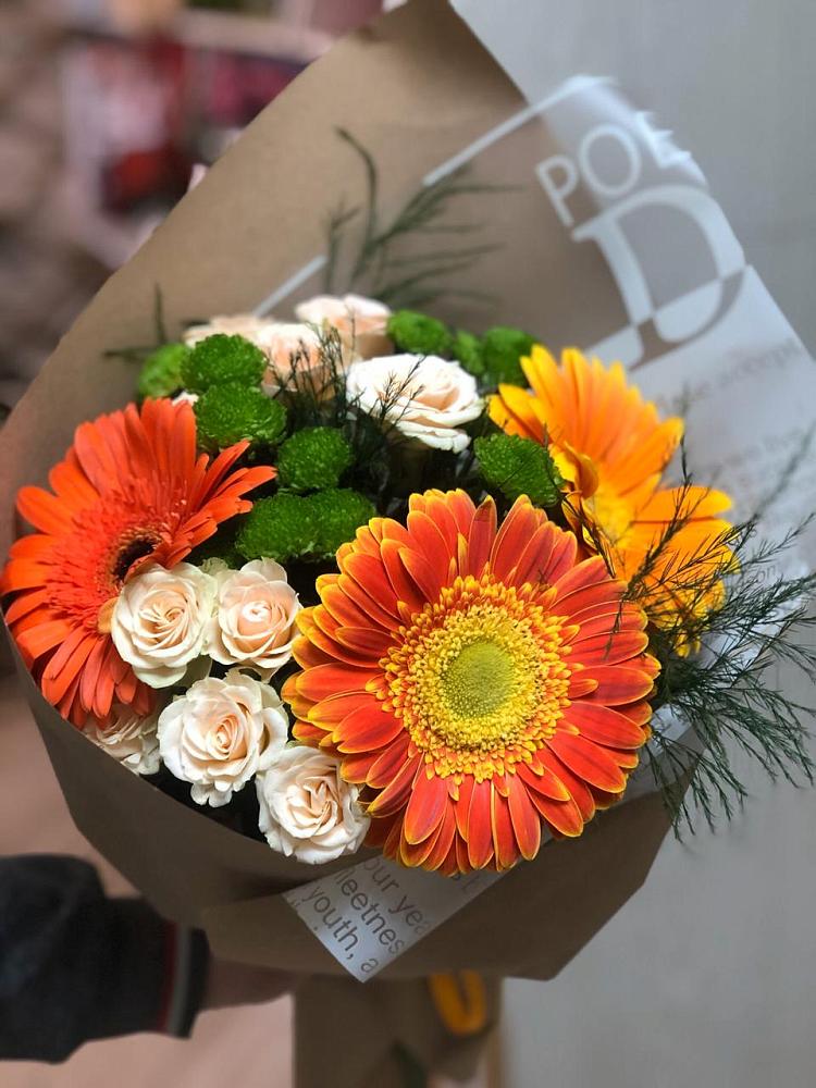 Букет цветов из: Герберы, Хризантемы и Розы в Мирном