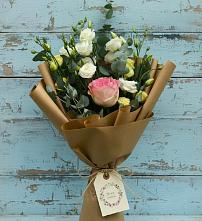 Букет цветов из:  Розы и Лизиантусы в Мирном